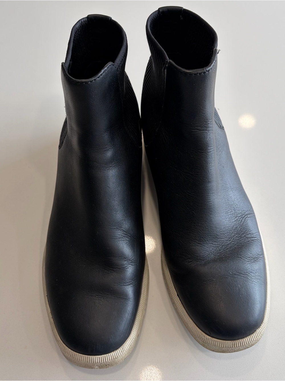 Vince Newlyn-B Coastal Leather Sneaker Size 7.5